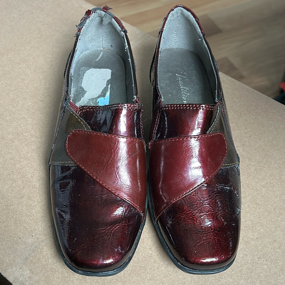 Burgundy dress shoe
